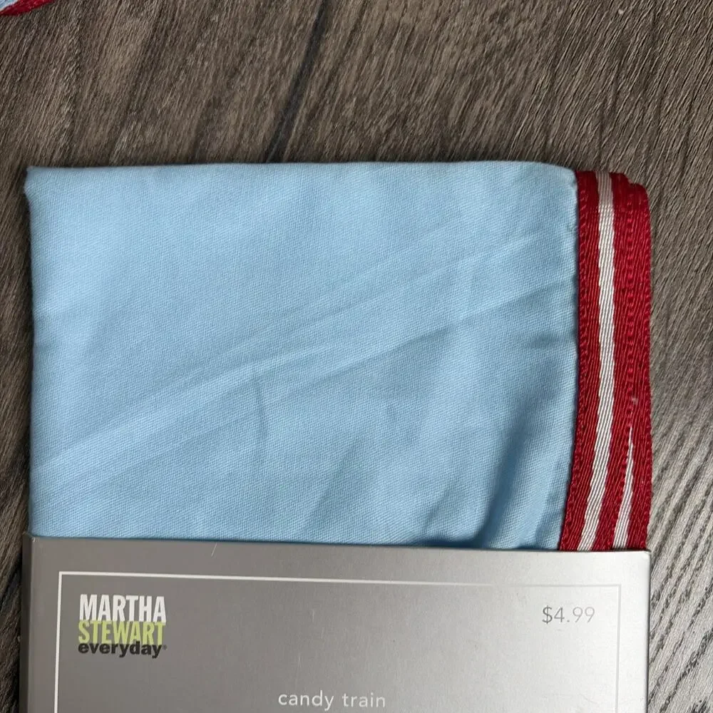 New Lot Of 5 Martha Stewart Train Peppermint Cotton Fabric Napkins 19 x 19 (10)